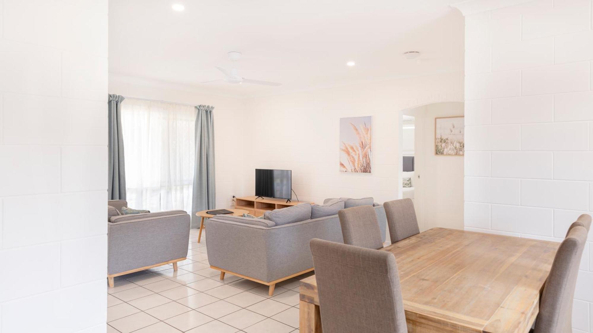Palm View Holiday Apartments Bowen Dış mekan fotoğraf