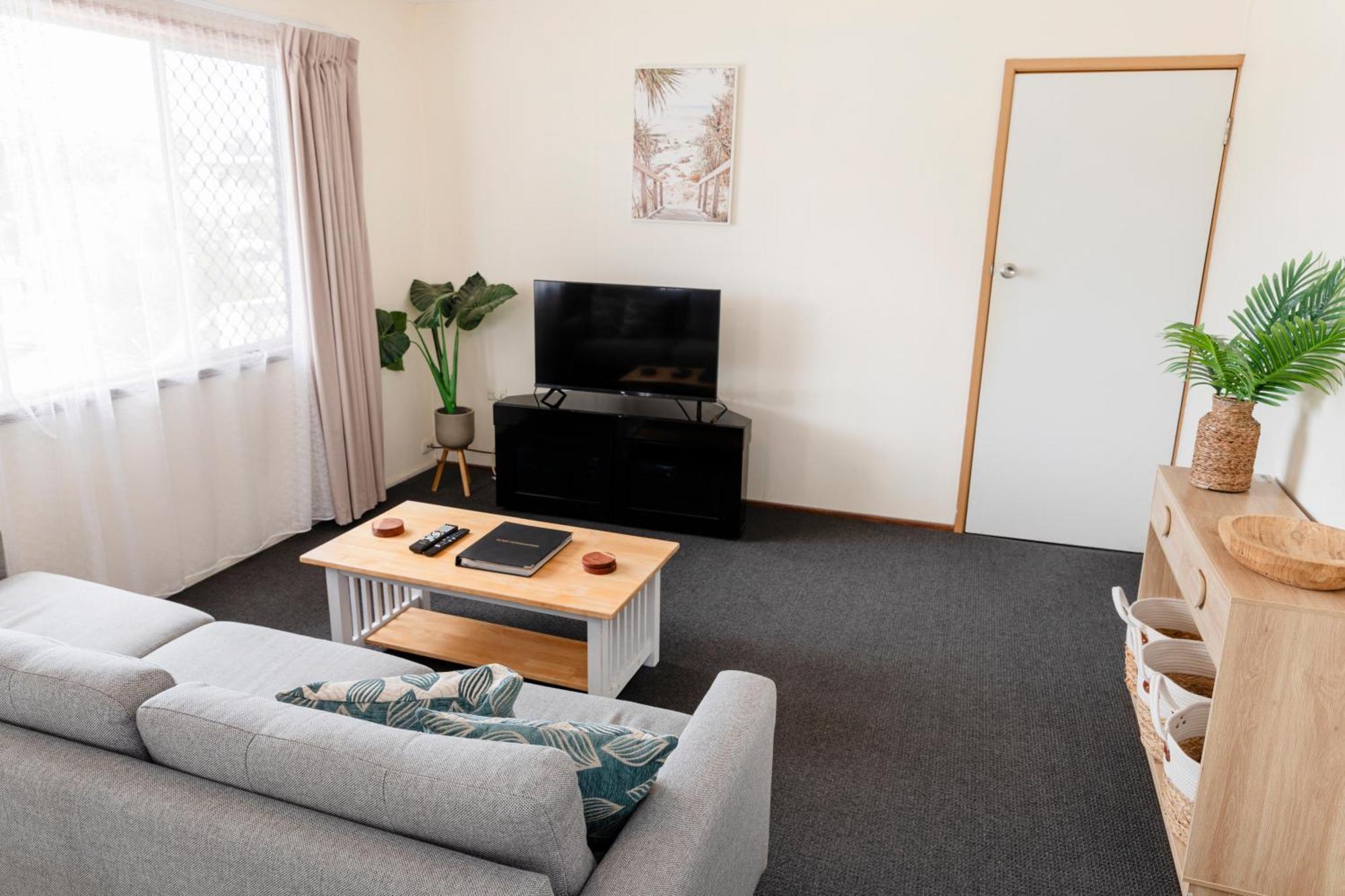 Palm View Holiday Apartments Bowen Dış mekan fotoğraf