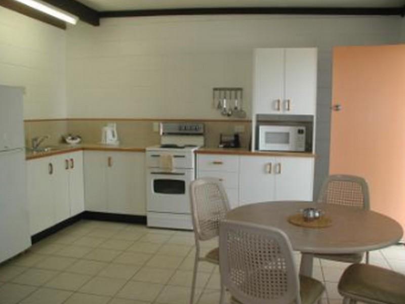 Palm View Holiday Apartments Bowen Dış mekan fotoğraf
